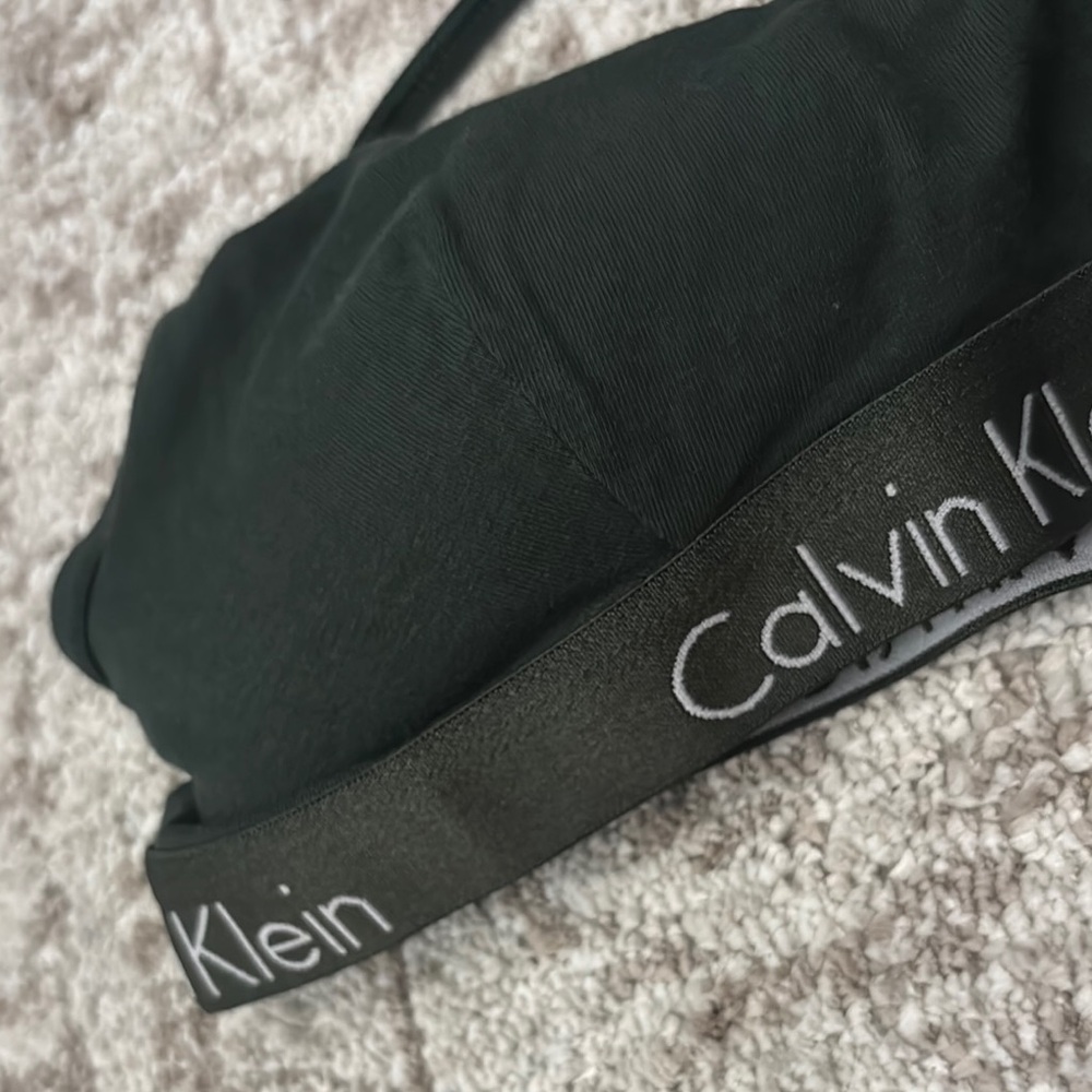 Calvin Klein Green Sports Bra - Picture 3 of 5